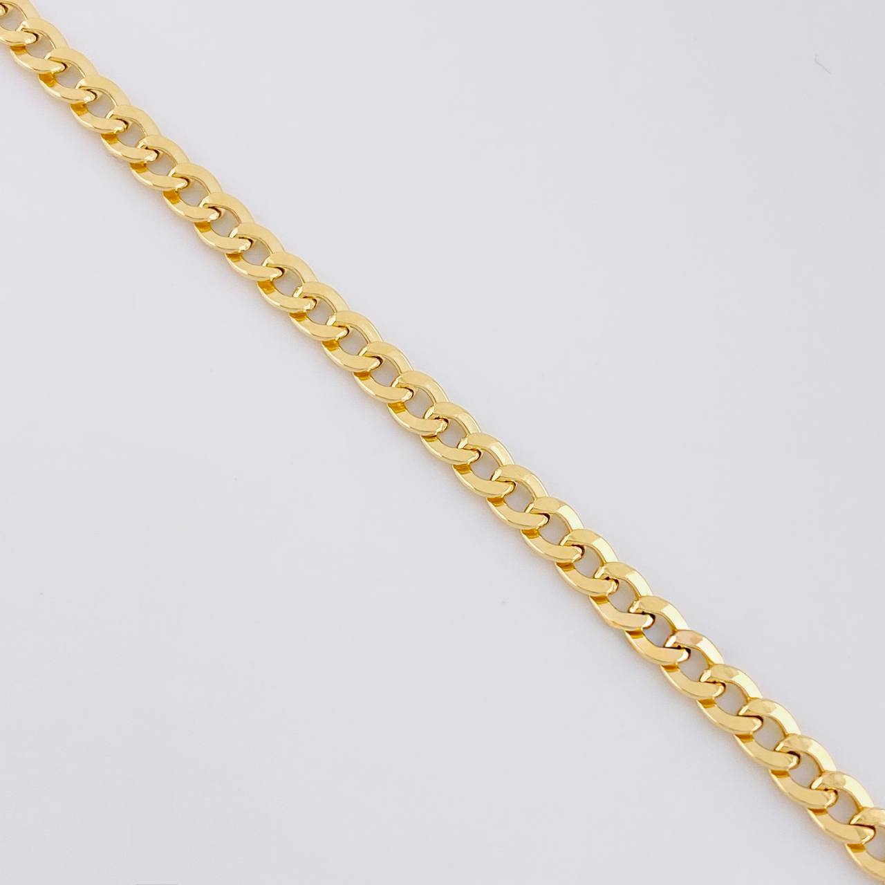 Pulso Cubano 2.7g / 7 1/2 in / 4mm Oro Amarillo 18K