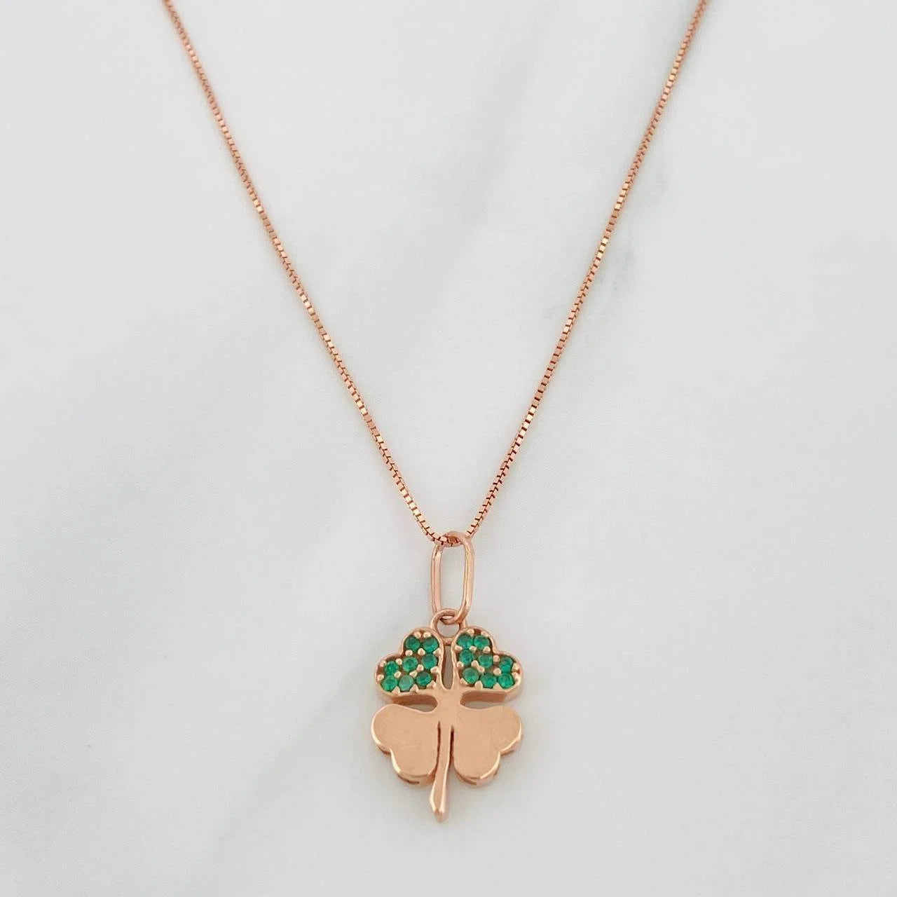 Set Cadena Veneciana + Dije Trebol / 2.15g / 18 in Oro Rosa 18K
