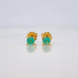 Stud Earrings Four Prongs Emerald 25pts 0.85g / in / 1.7mm Yellow Gold 18K