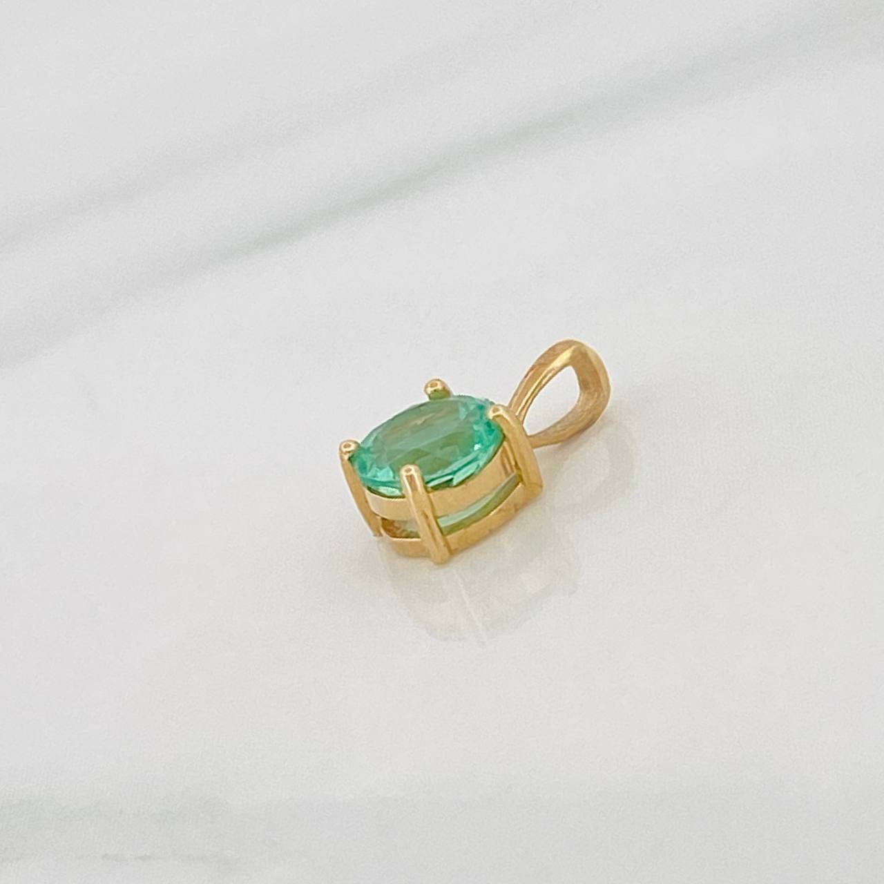 Pendant Emerald Circle 53pts 0.5g / 1/2 in Yellow Gold 18K