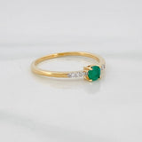 Emerald Bezel Ring 20pts Diamonds 0.5pts 1.55g / Size 6 3/4 Yellow Gold 18K