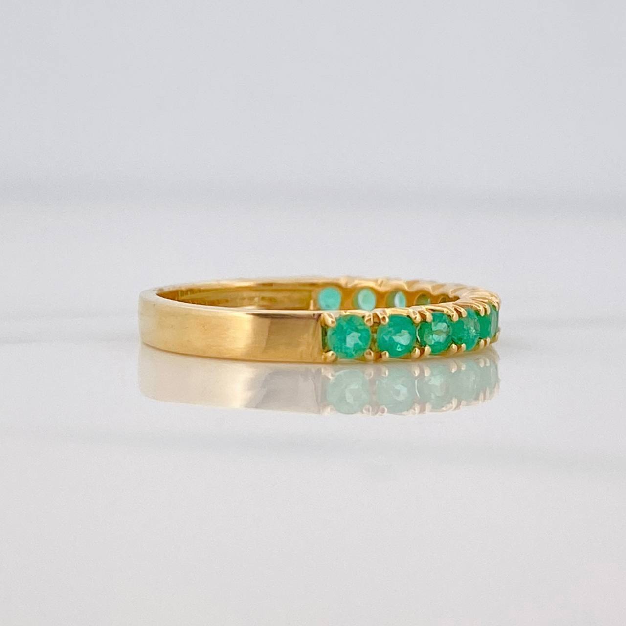 Churumbela Ring Emeralds 64pts 2.45g / T6 1/2 Yellow Gold 18K