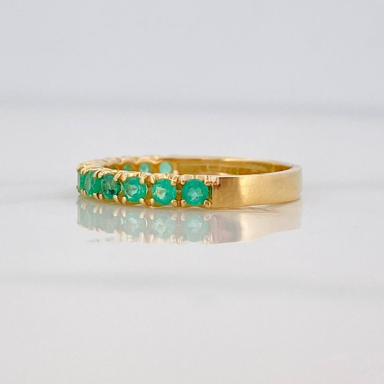Churumbela Ring Emeralds 64pts 2.45g / T6 1/2 Yellow Gold 18K