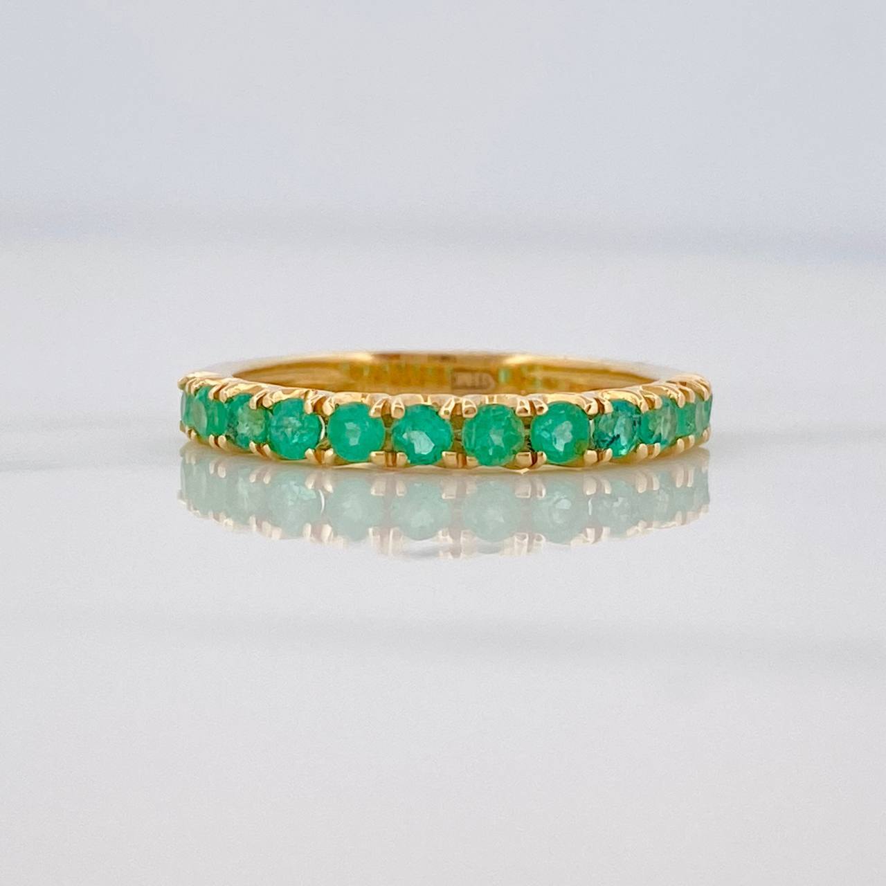 Churumbela Ring Emeralds 64pts 2.45g / T6 1/2 Yellow Gold 18K