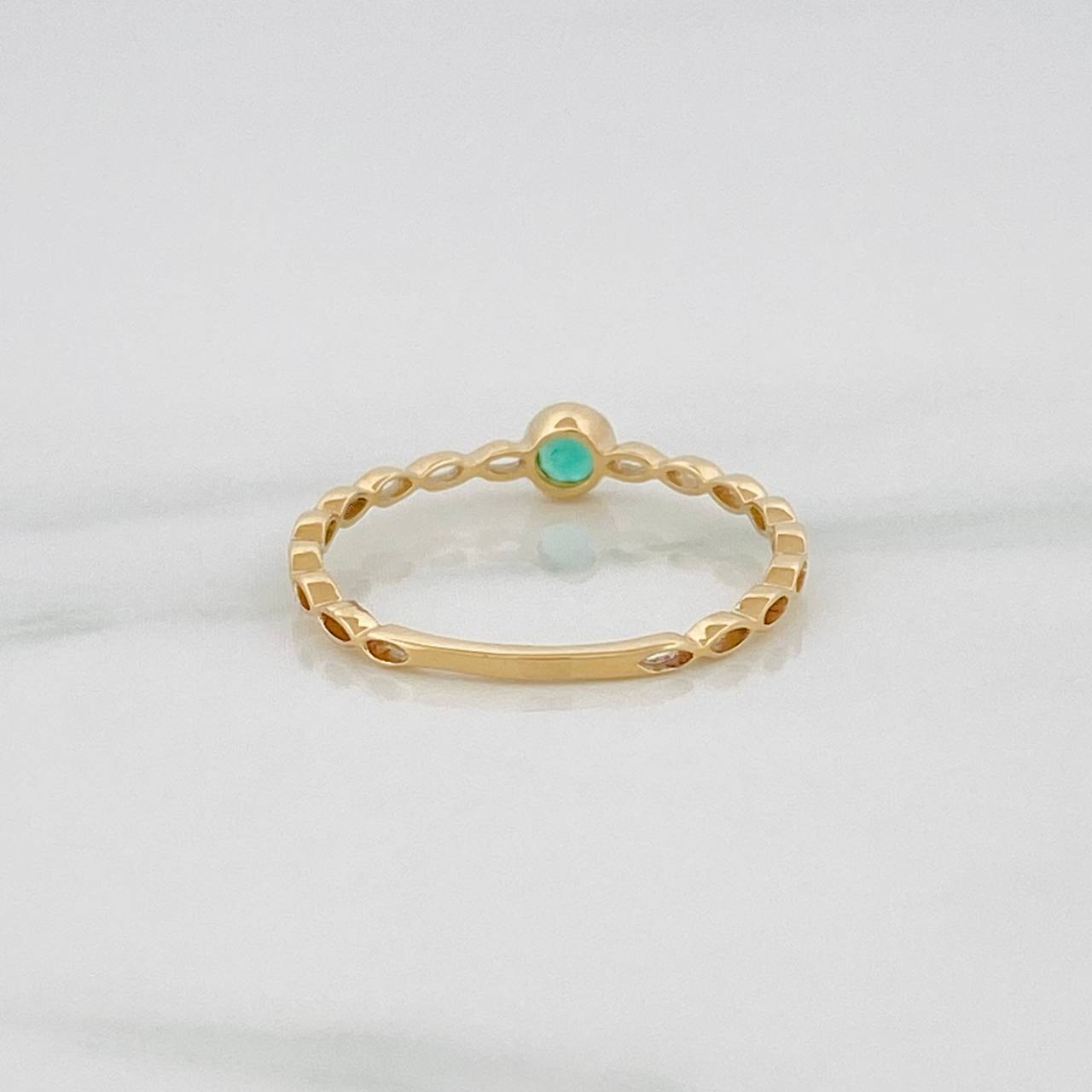Emerald Bezel Ring 11pts 0.95g / T6 3/4 18K Yellow Gold