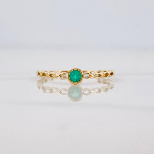 Anillo Bisel Esmeralda 11pts 0.95g / T6 3/4 Oro Amarillo 18K