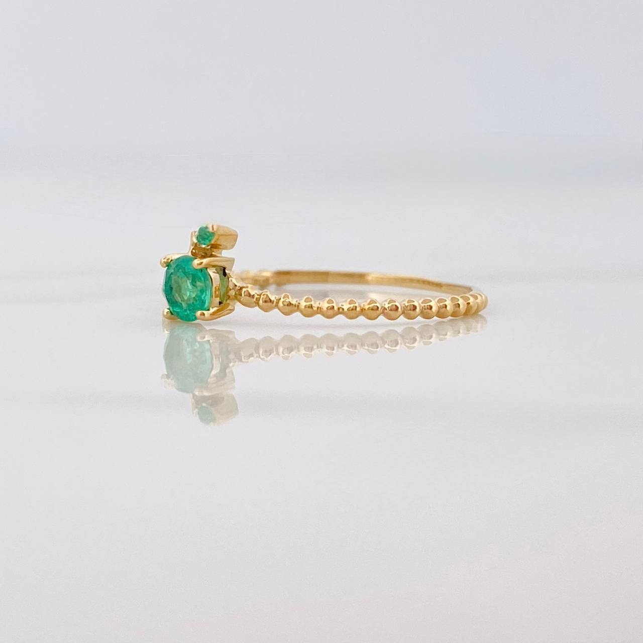 Apple Ring Emeralds 29pts 0.9g / T6 1/2 Yellow Gold 18K
