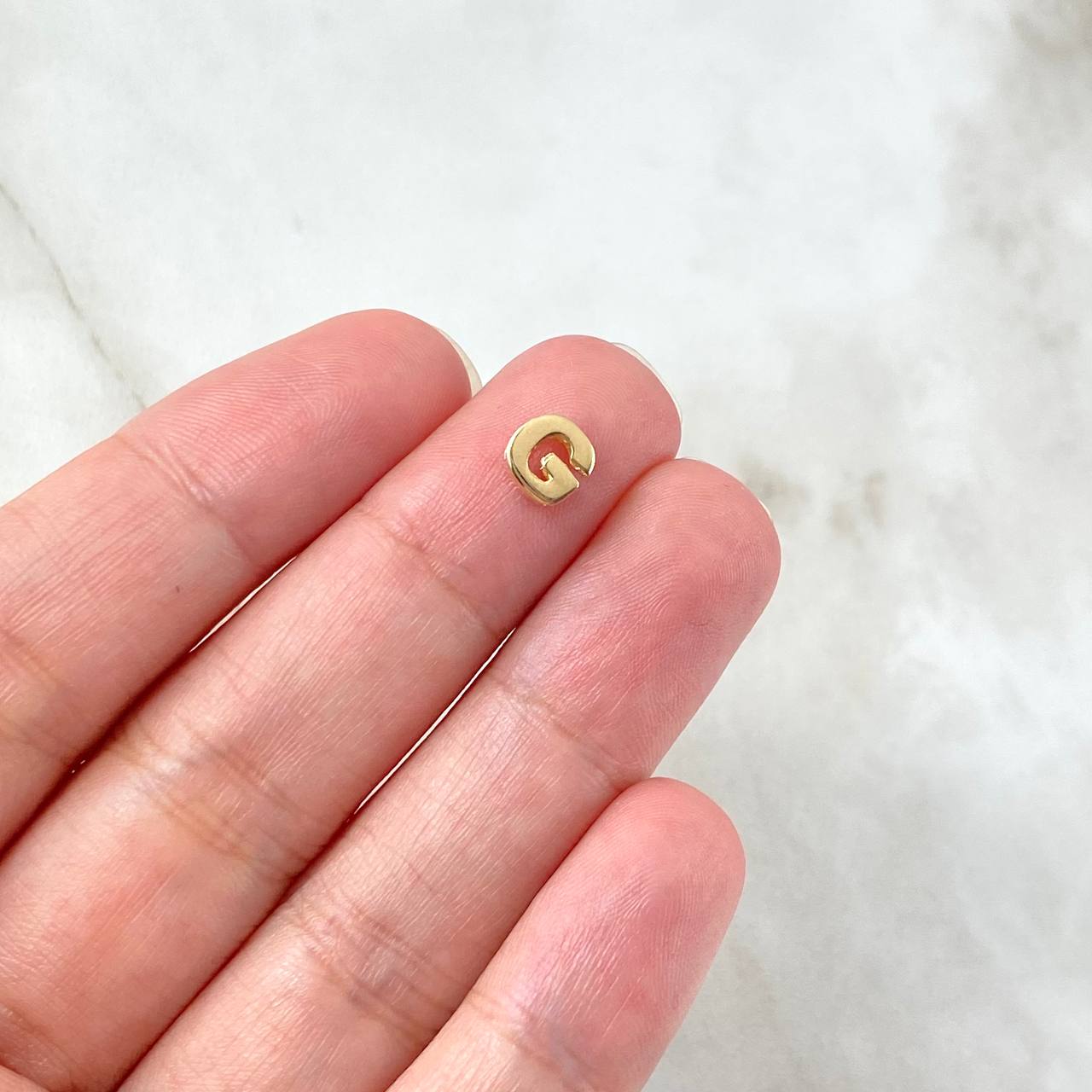 Charm Letter G 0.35gr / 0.3in / 18K Gold