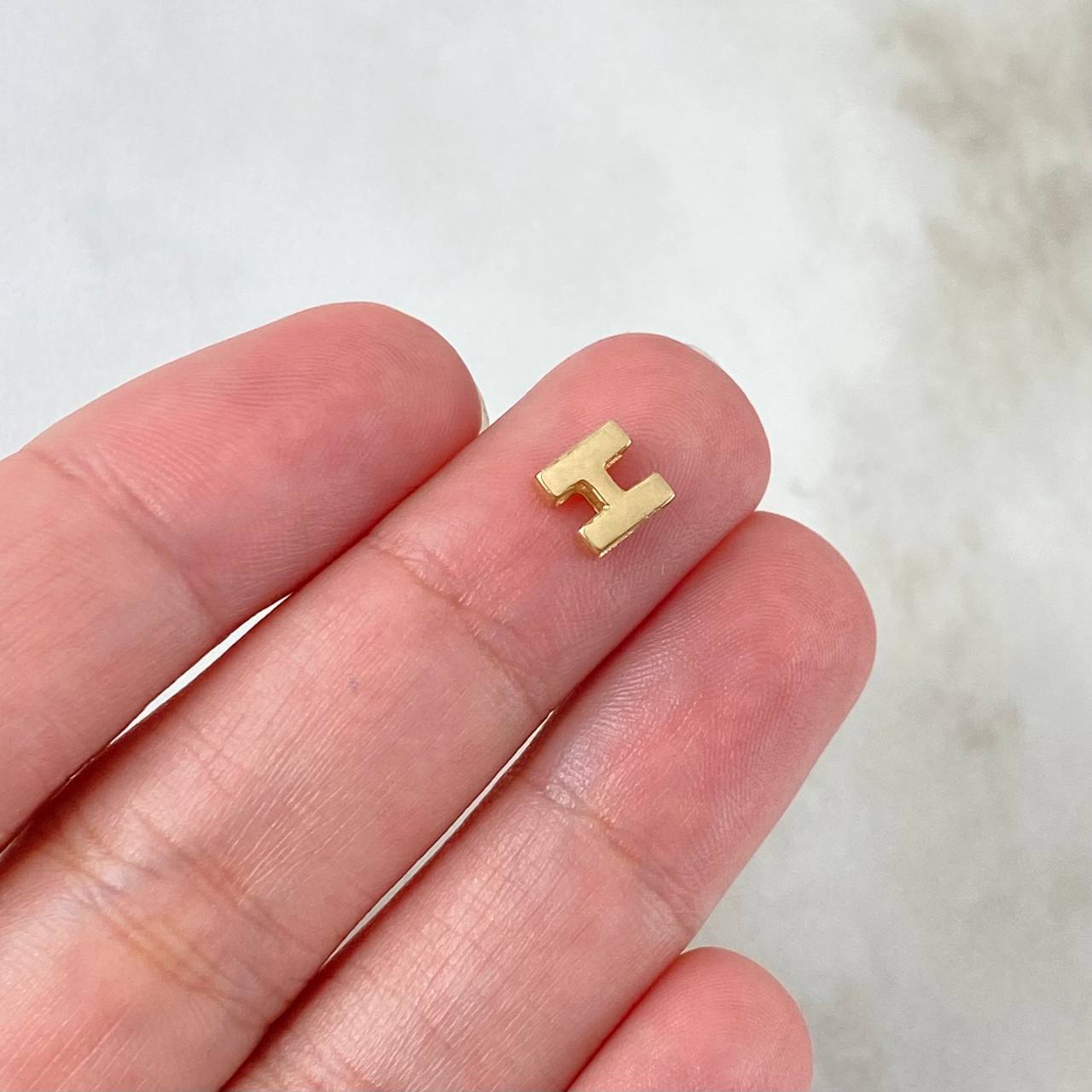 Charm Letter H 0.35gr / 6mm / Yellow Gold Drum