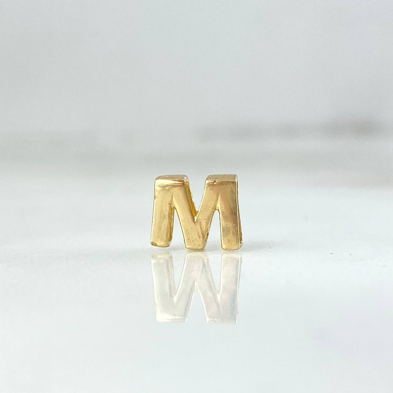 Herraje Letra M 0.35gr / Oro Amarillo 18K *