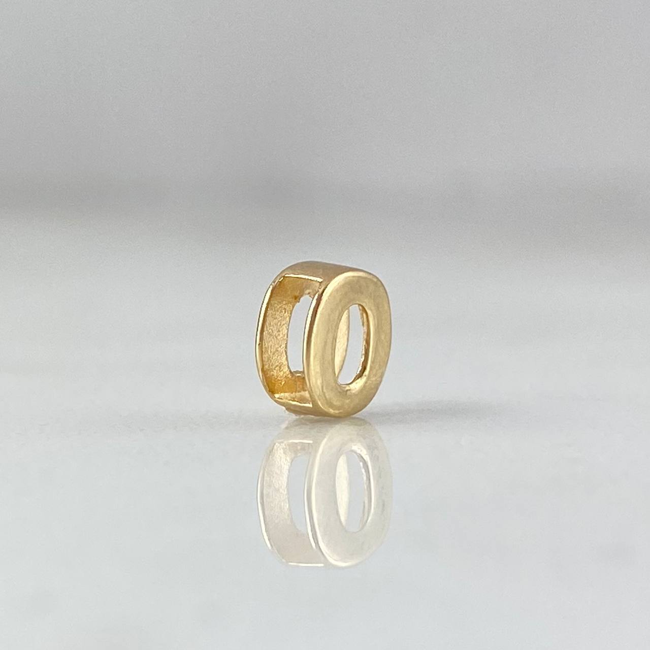 Charm Letter O 0.35g / 1/4 in Yellow Gold 18K