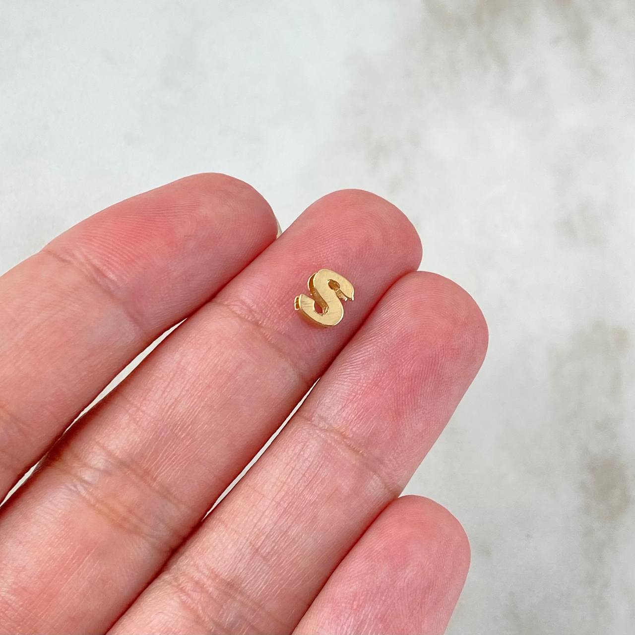 Herraje Letra S 0.25gr / 0.5cm / Oro 18K *