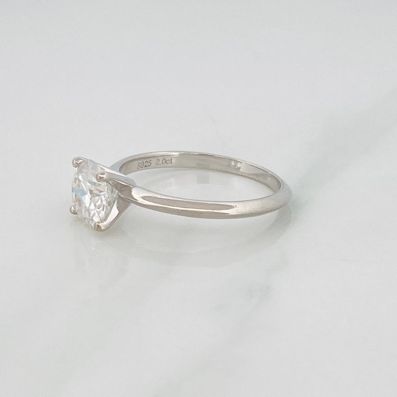 Anillo Solitario Moissanita Diamante 2qts 2.7g / T10 Oro Blanco 18K