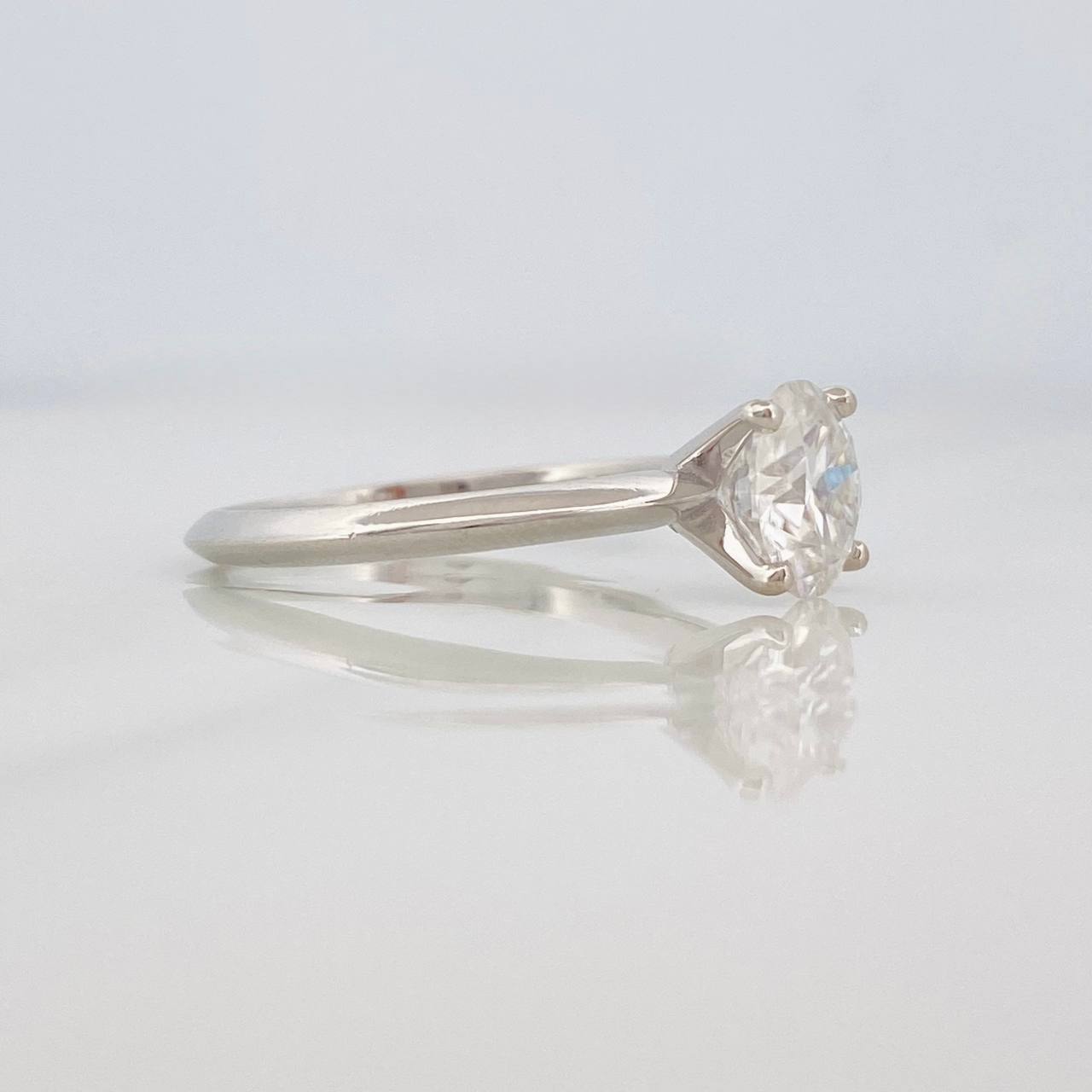 Anillo Solitario Moissanita Diamante 2qts 2.55g / T9 Oro Blanco 18K