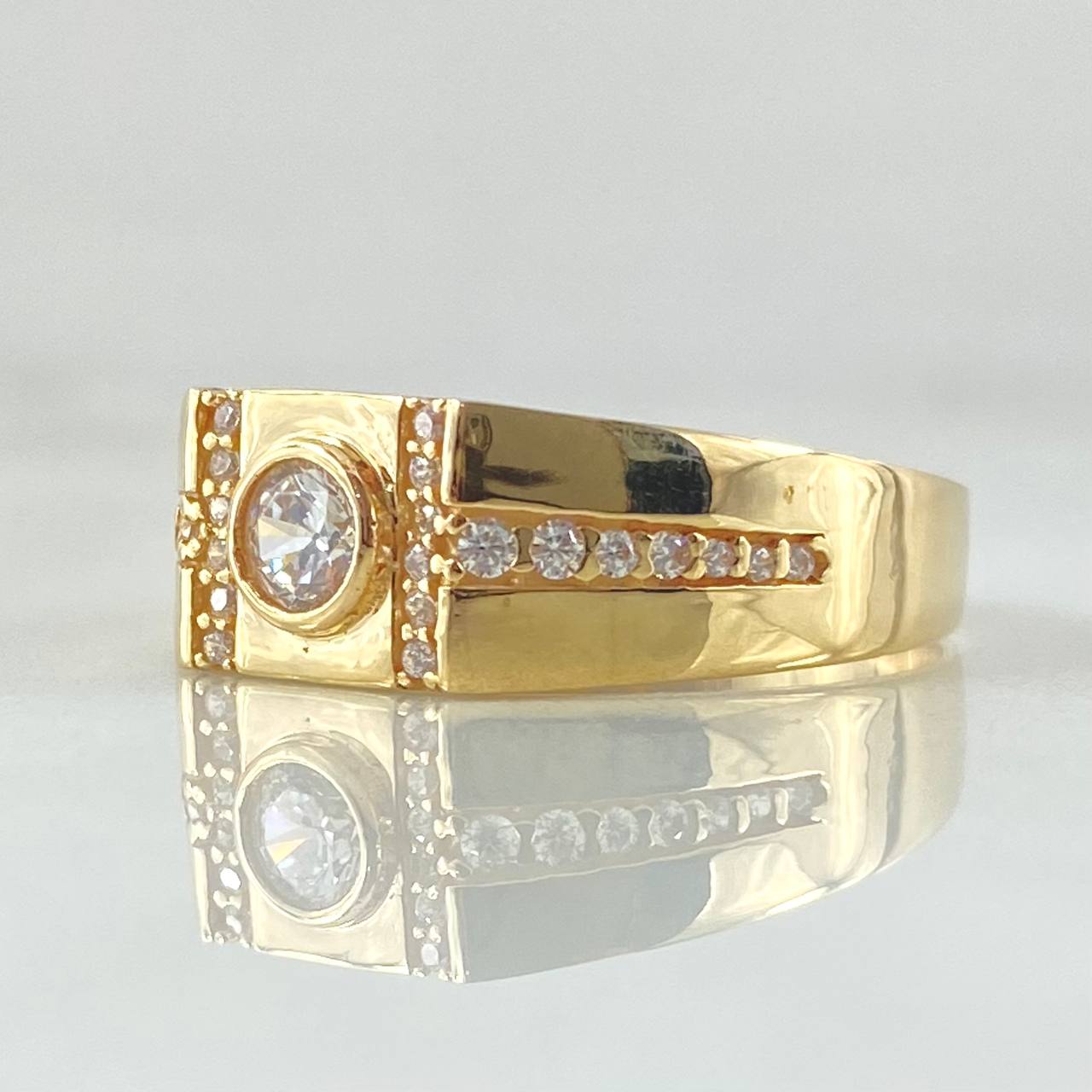 Sealed Scepter Ring 4.25gr / Size 9 1/2 / 18K Gold *