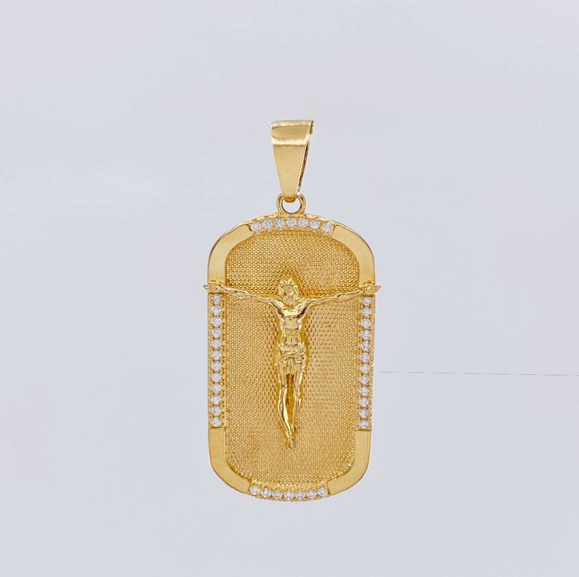 Dije Cristo Placa 10.8g / 2 in Oro Amarillo 18K