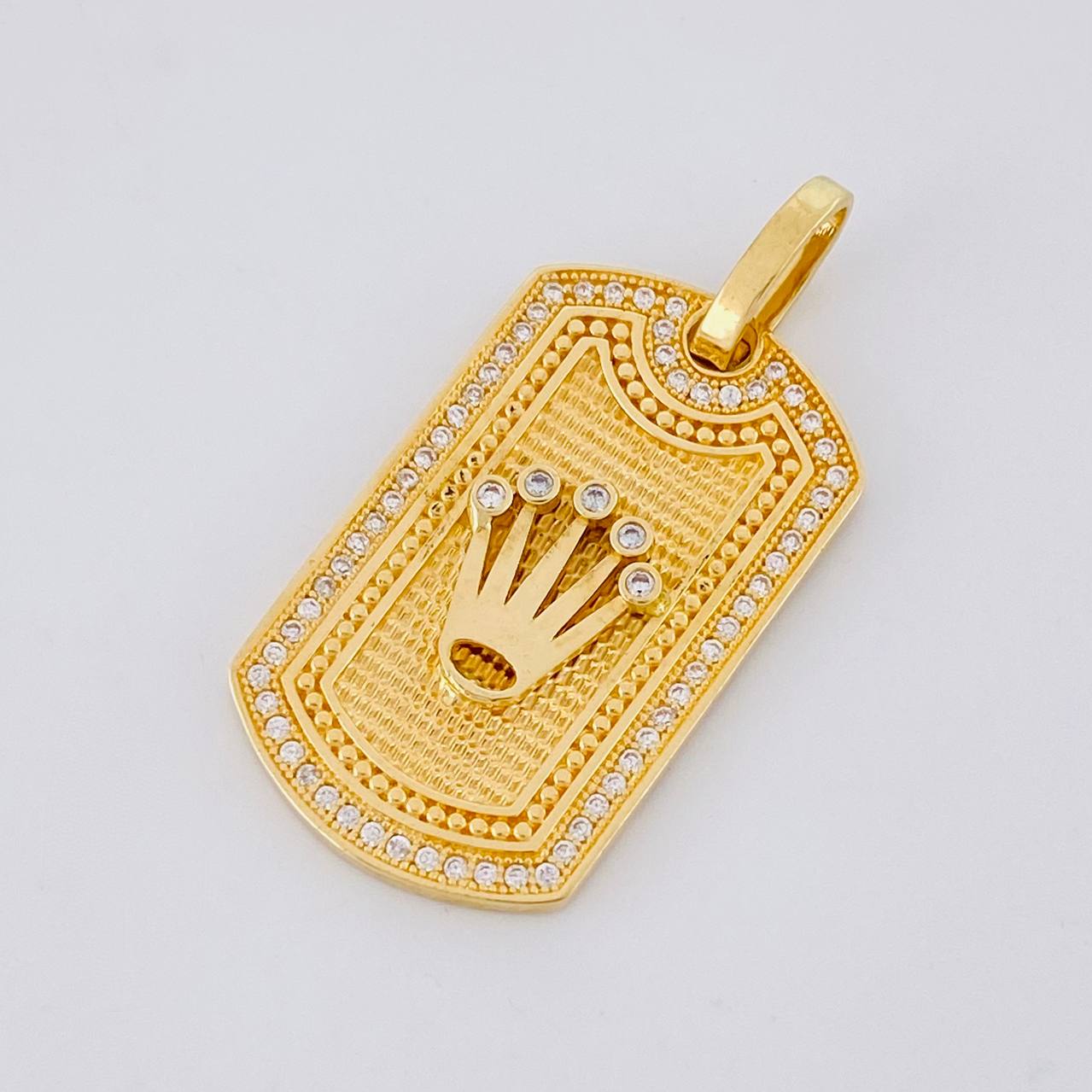 Dije Placa Corona 7.15g / 1 1/2 in Oro Amarillo 18K
