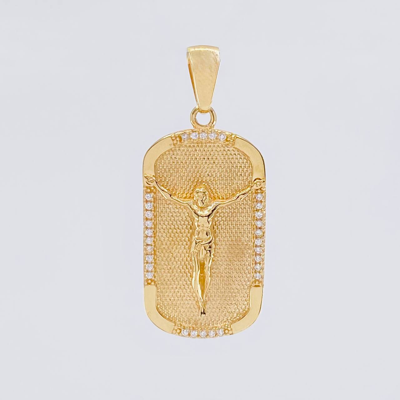 Dije Placa Cristo 6.6g / 1 1/2 in Oro Amarillo 18K