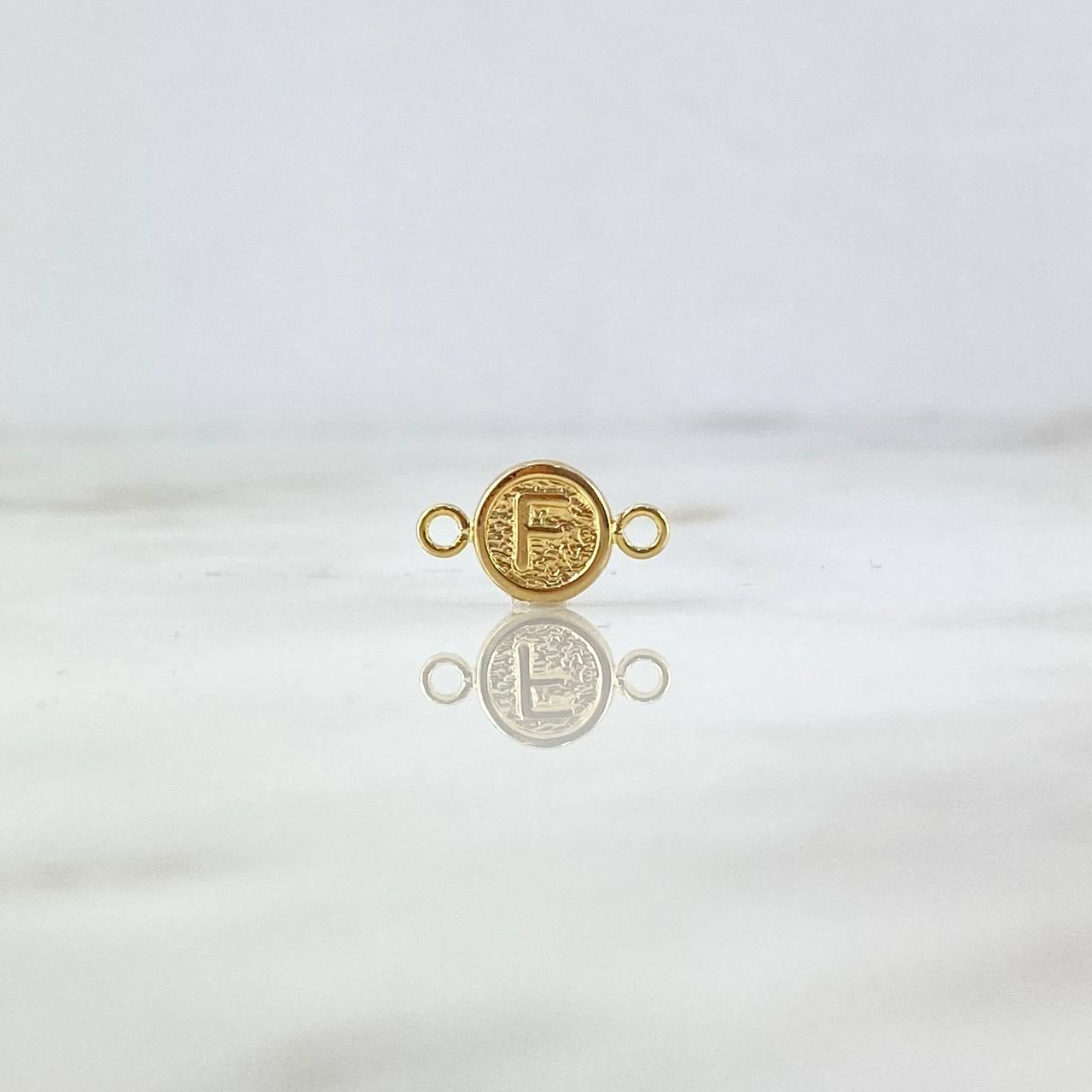 Charm Letter F 0.35gr / 0.6in / 18K Gold