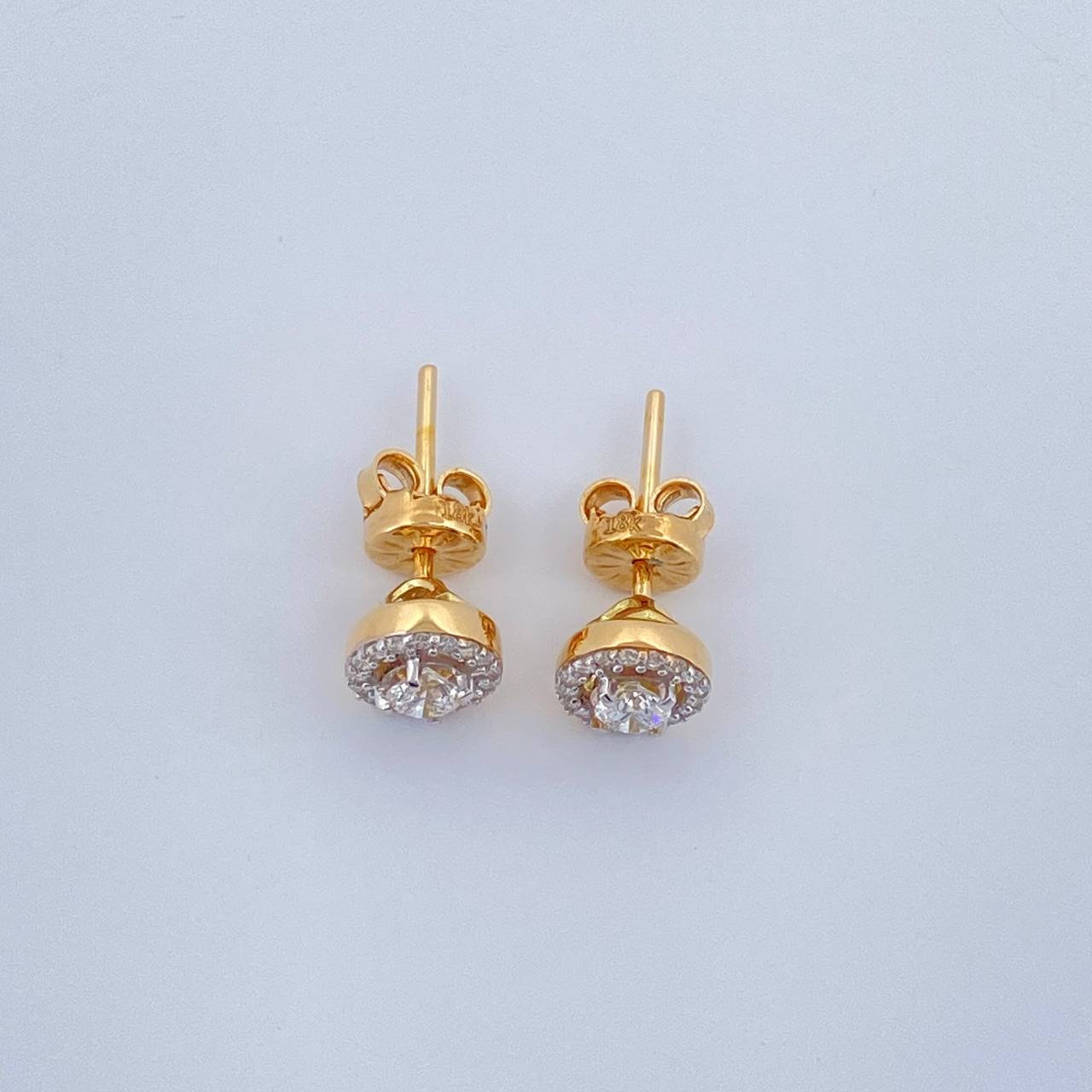 Diamond Halo Stud Earrings 1.9gr / 6.8mm 18K Yellow Gold %