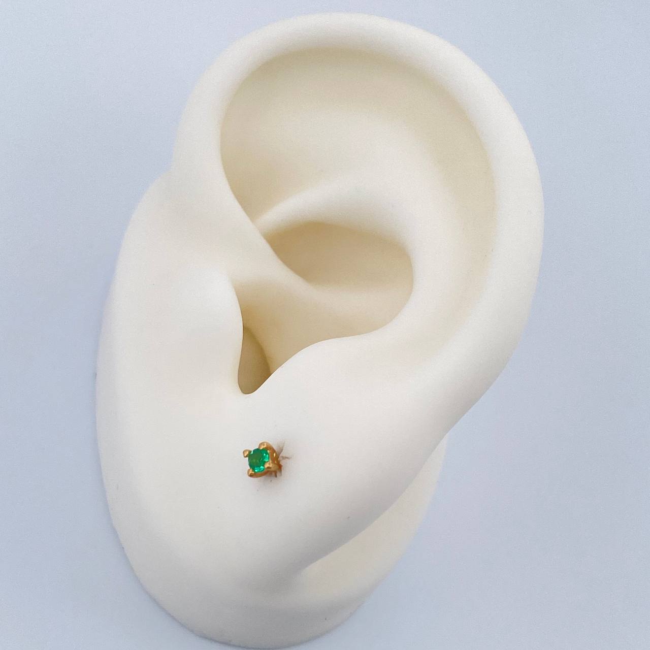 Topos Cuatro Garras Esmeraldas 0.8gr / 2mm Oro Amarillo 18K %