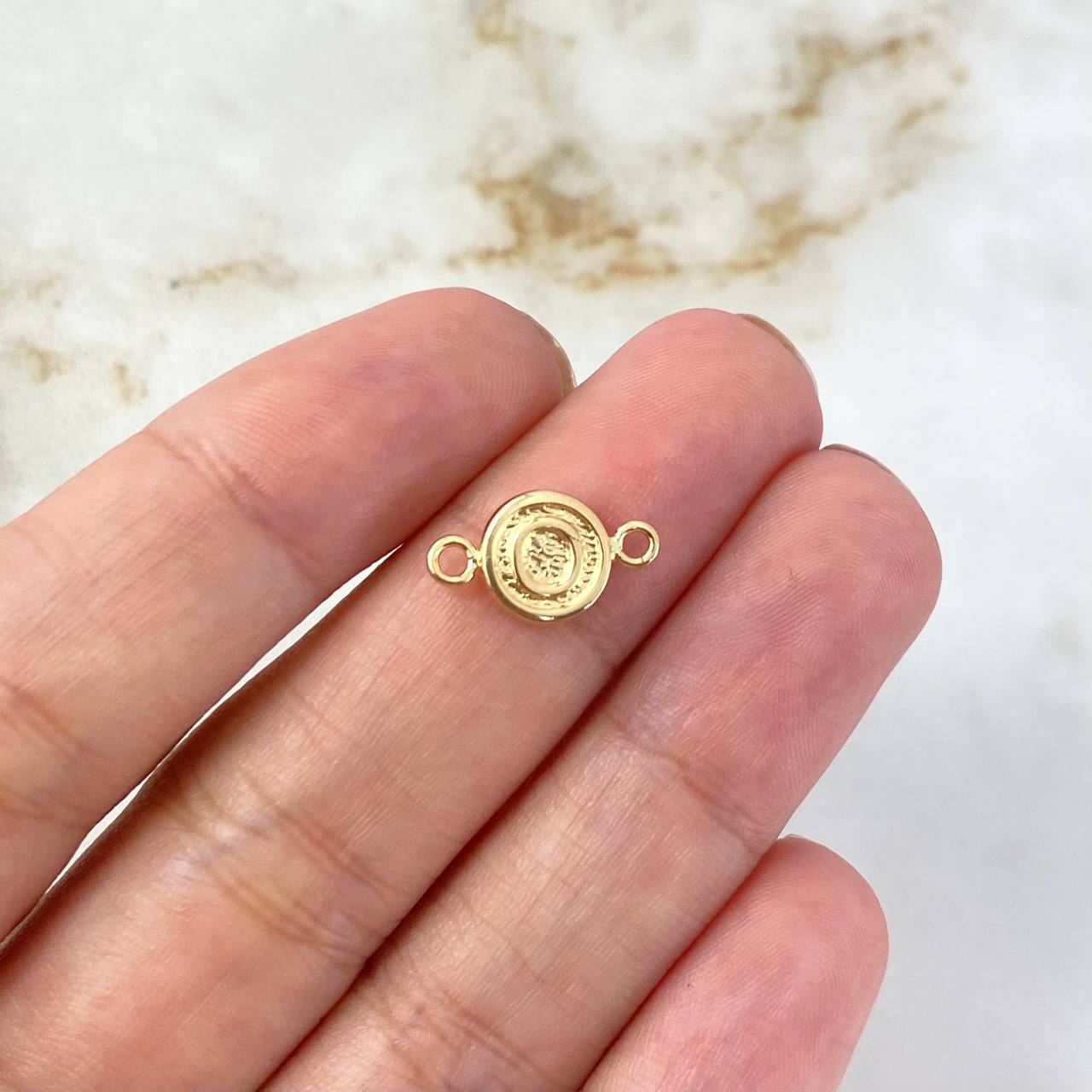 Charm Letter O 0.35gr / 1.2 in / Circular Yellow Gold