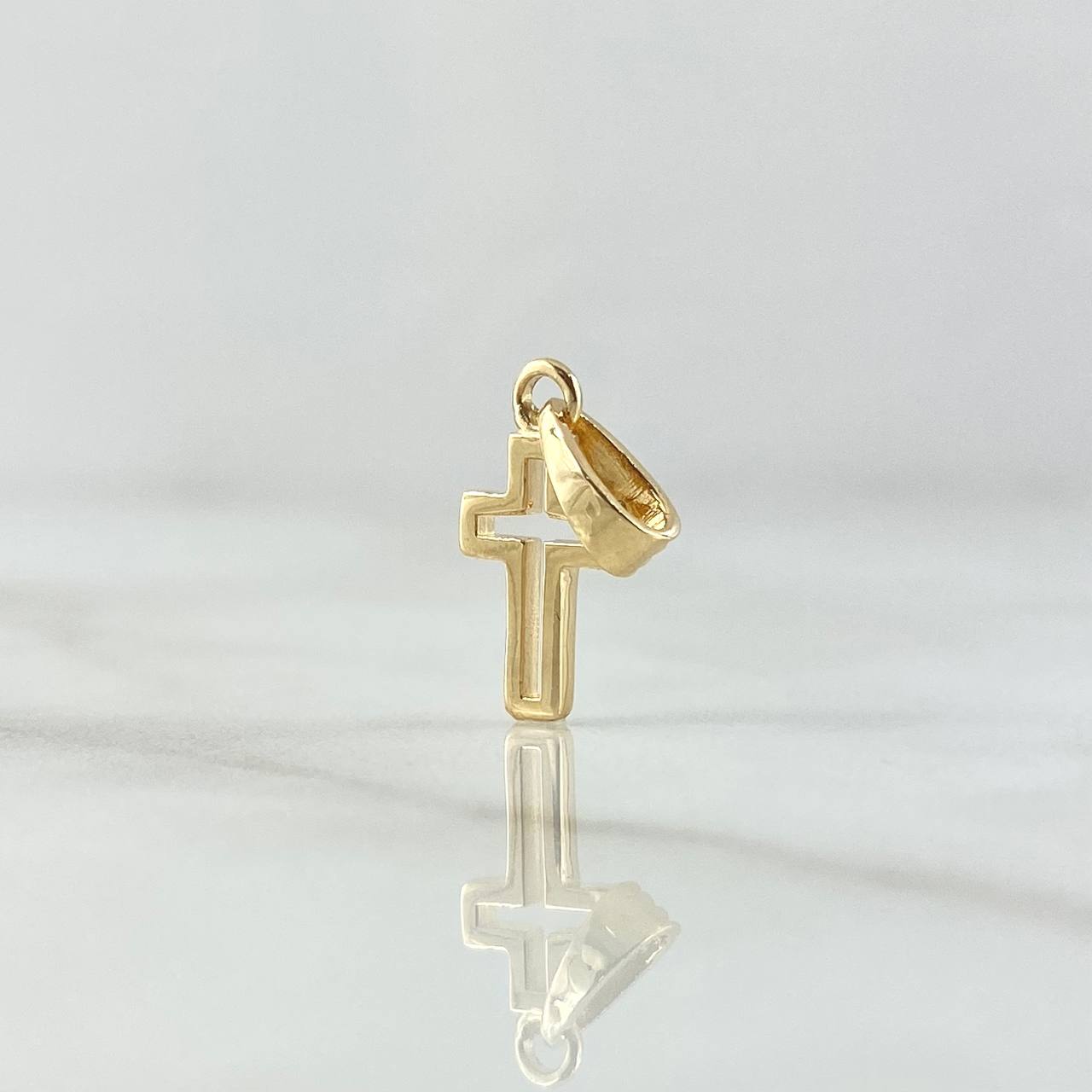 Dije Cruz 0.85gr / 1.8cm / Lisa Oro Amarillo 18K