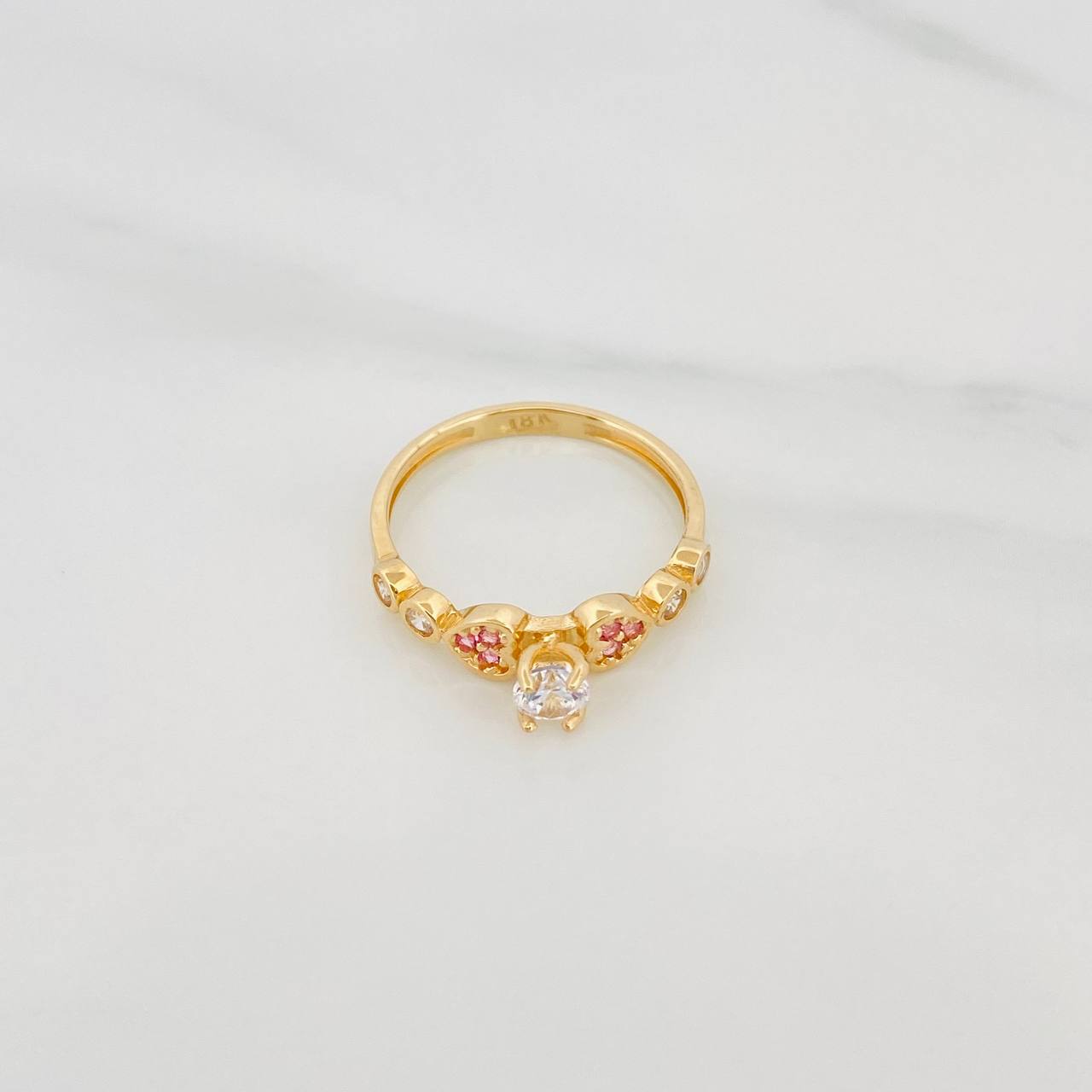 Anillo Solitario Corazones 2.25 g / T6 Oro Amarillo 18K