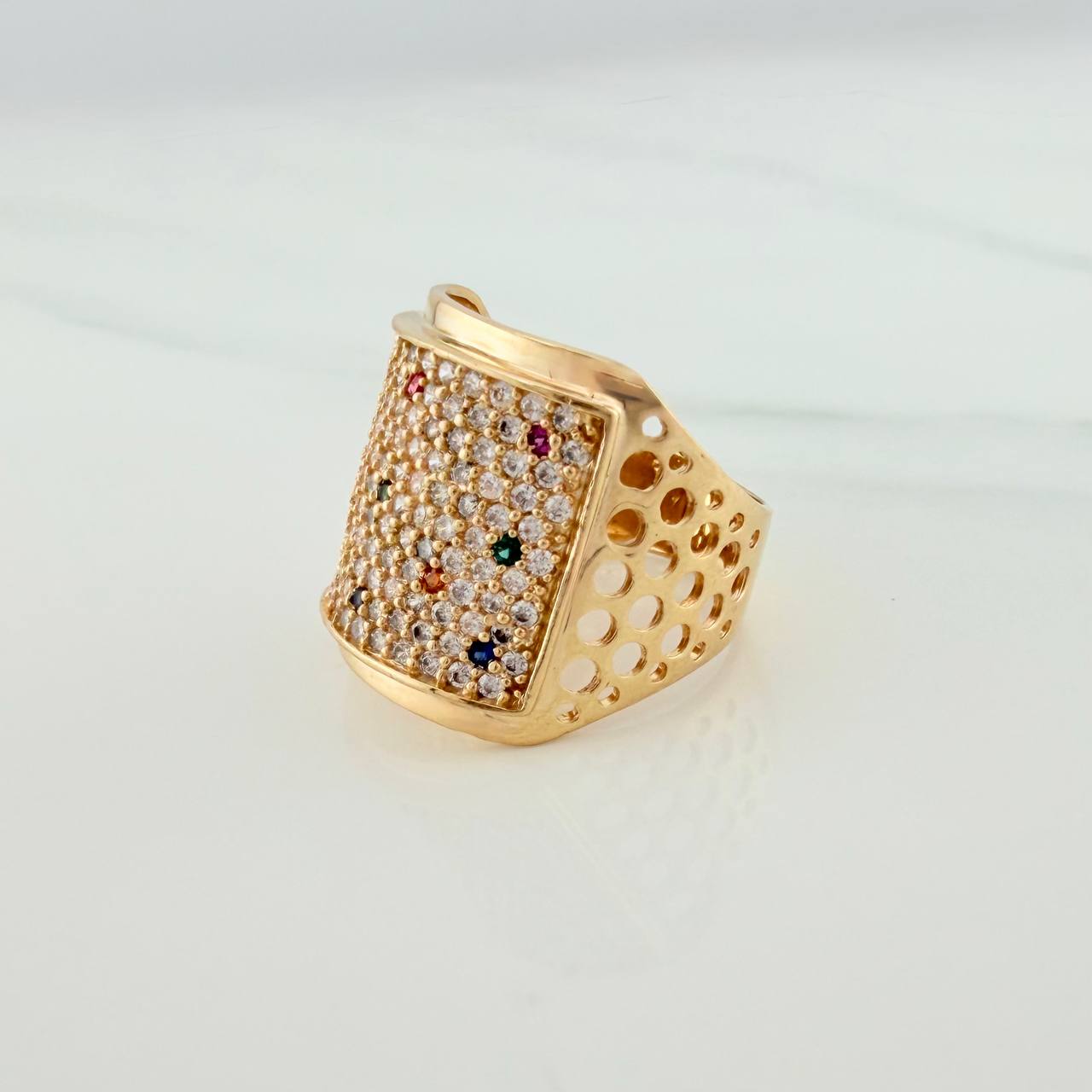 Anillo Placa Circulos 6.65gr / T7 1/4 / Oro Amarillo 18K $