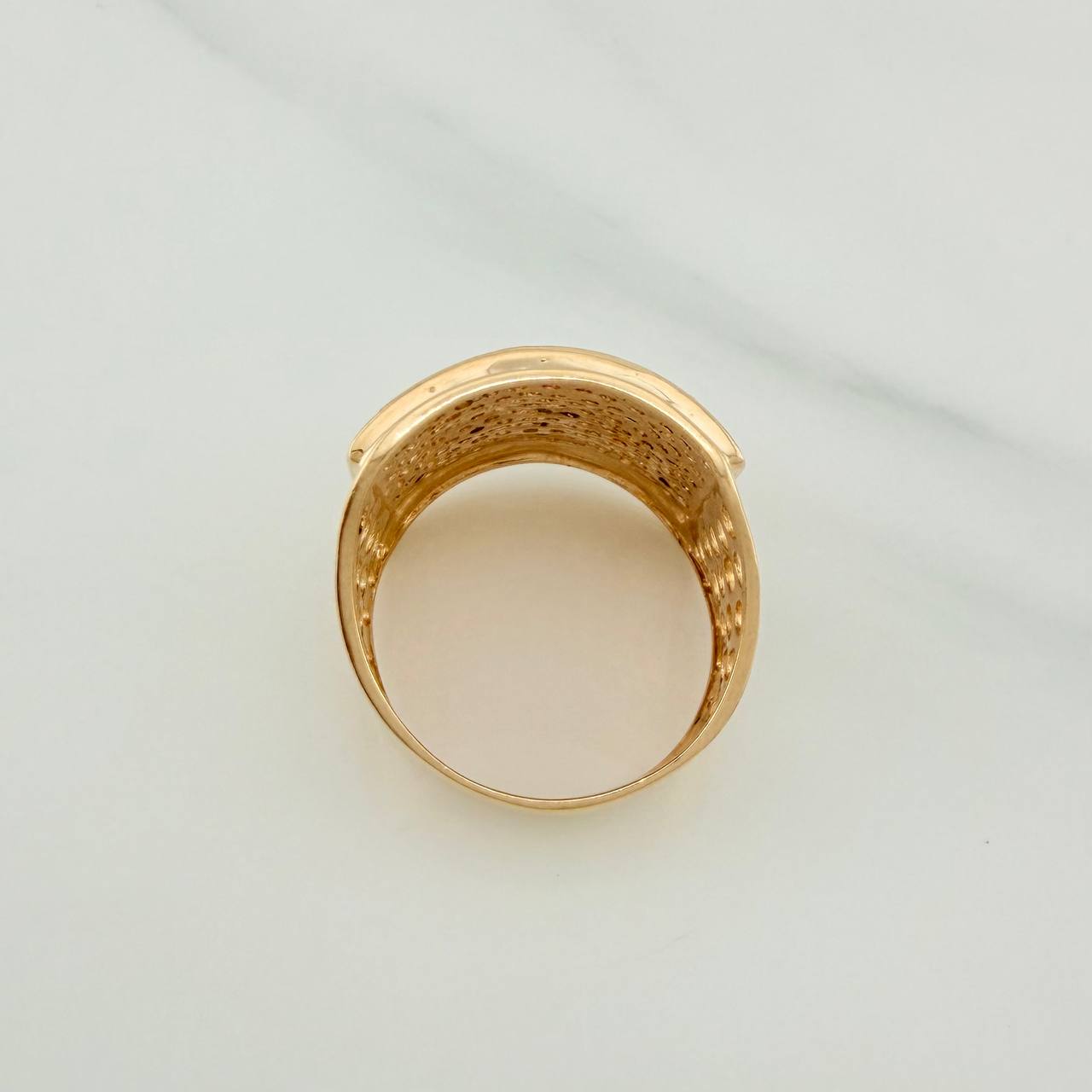 Anillo Placa Circulos 6.65gr / T7 1/4 / Oro Amarillo 18K $