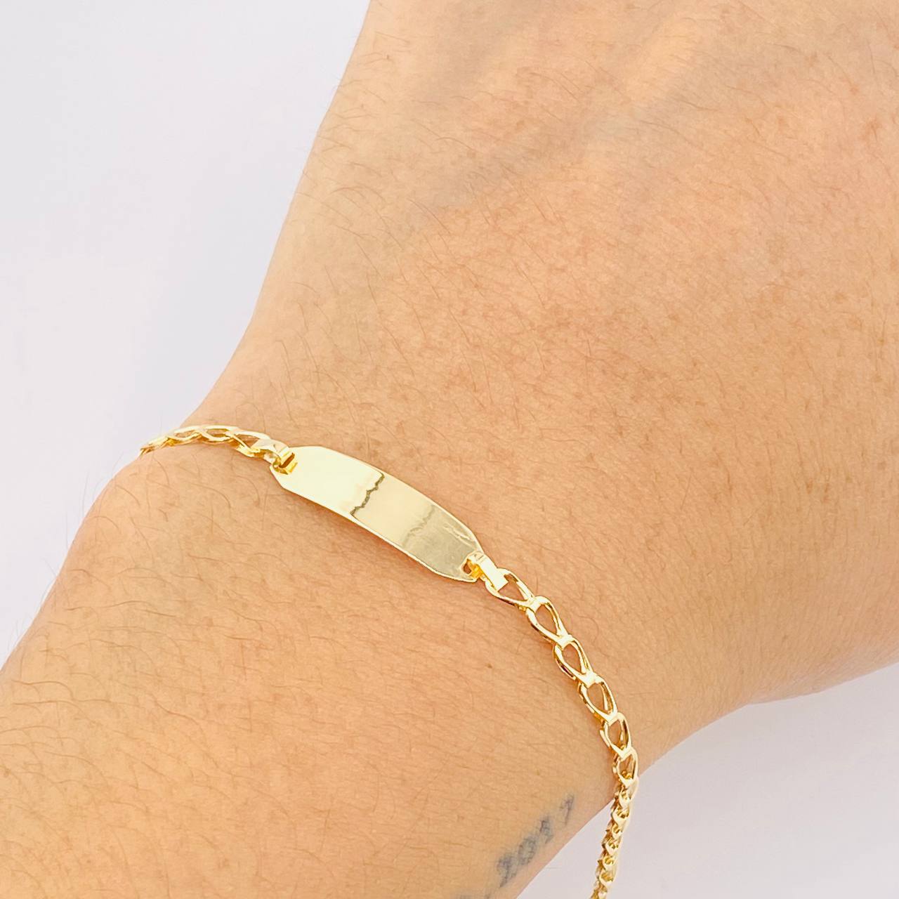 Baby Bracelet Rectangular Plate 1.1gr / 6 in / 2.4mm Yellow Gold 18K *