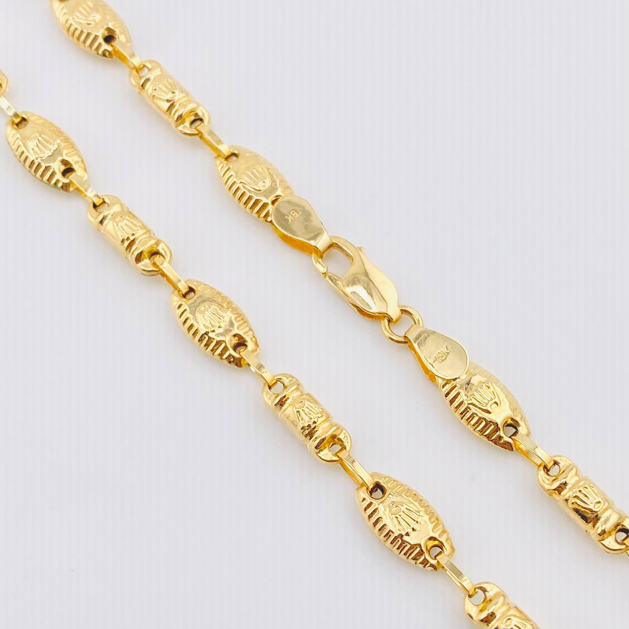 Cadena Rustica Cilindros Coronas 14.05gr / 25 1/2 in / 5.3mm Oro Amarillo 18K *