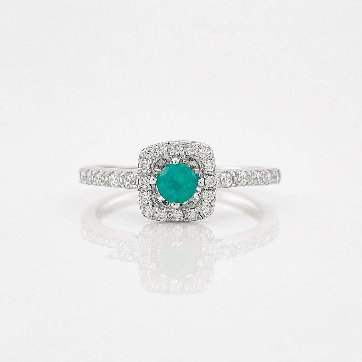 Anillo Halo Cuadrado Esmeralda 0.15pts 2g / T6 Plata 925