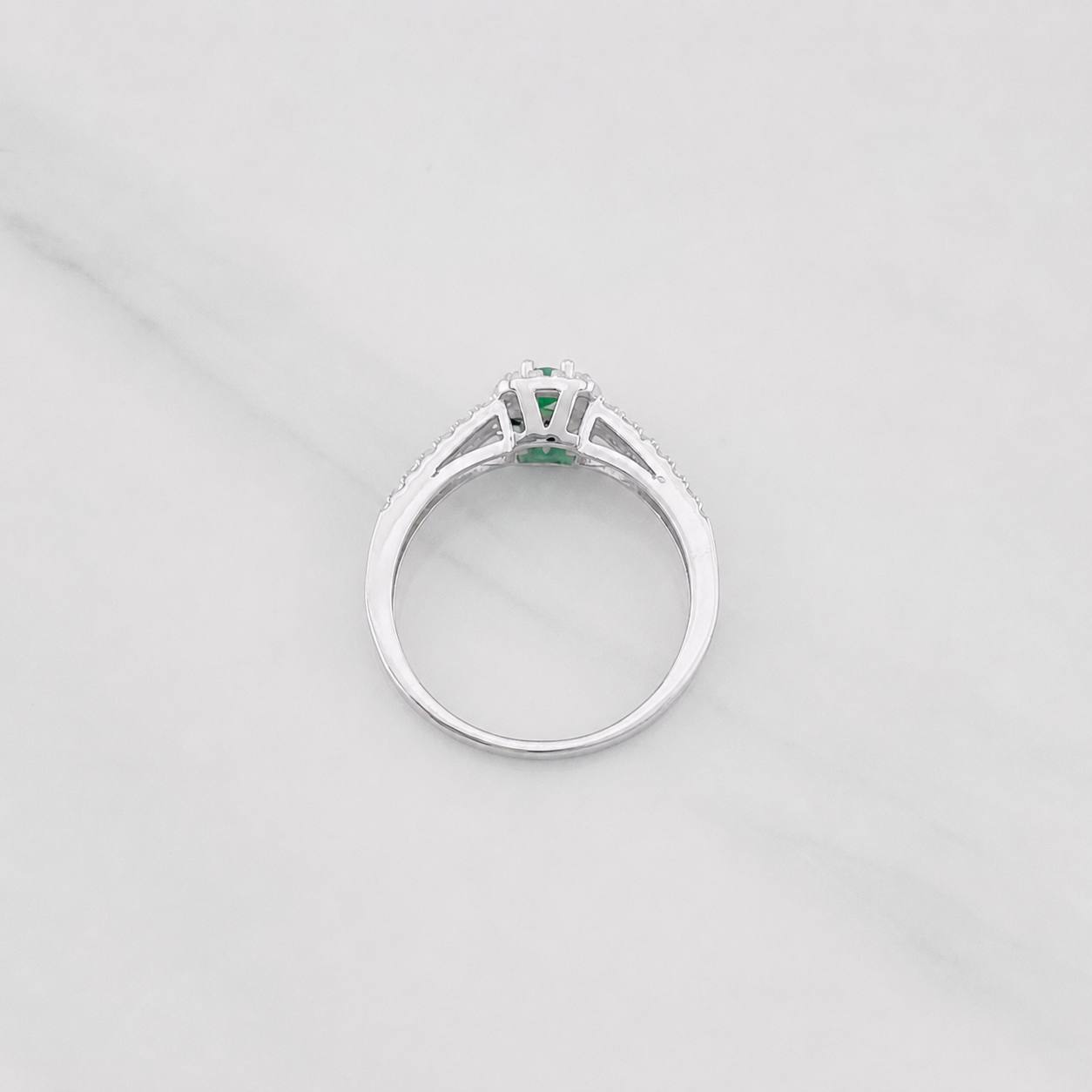 Square Halo Emerald Ring 0.14pts 1.75g / T6 3/4 Silver 925