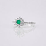 Anillo Flor Esmeralda 0.12pts 1.6g / T7 1/4 Plata 925