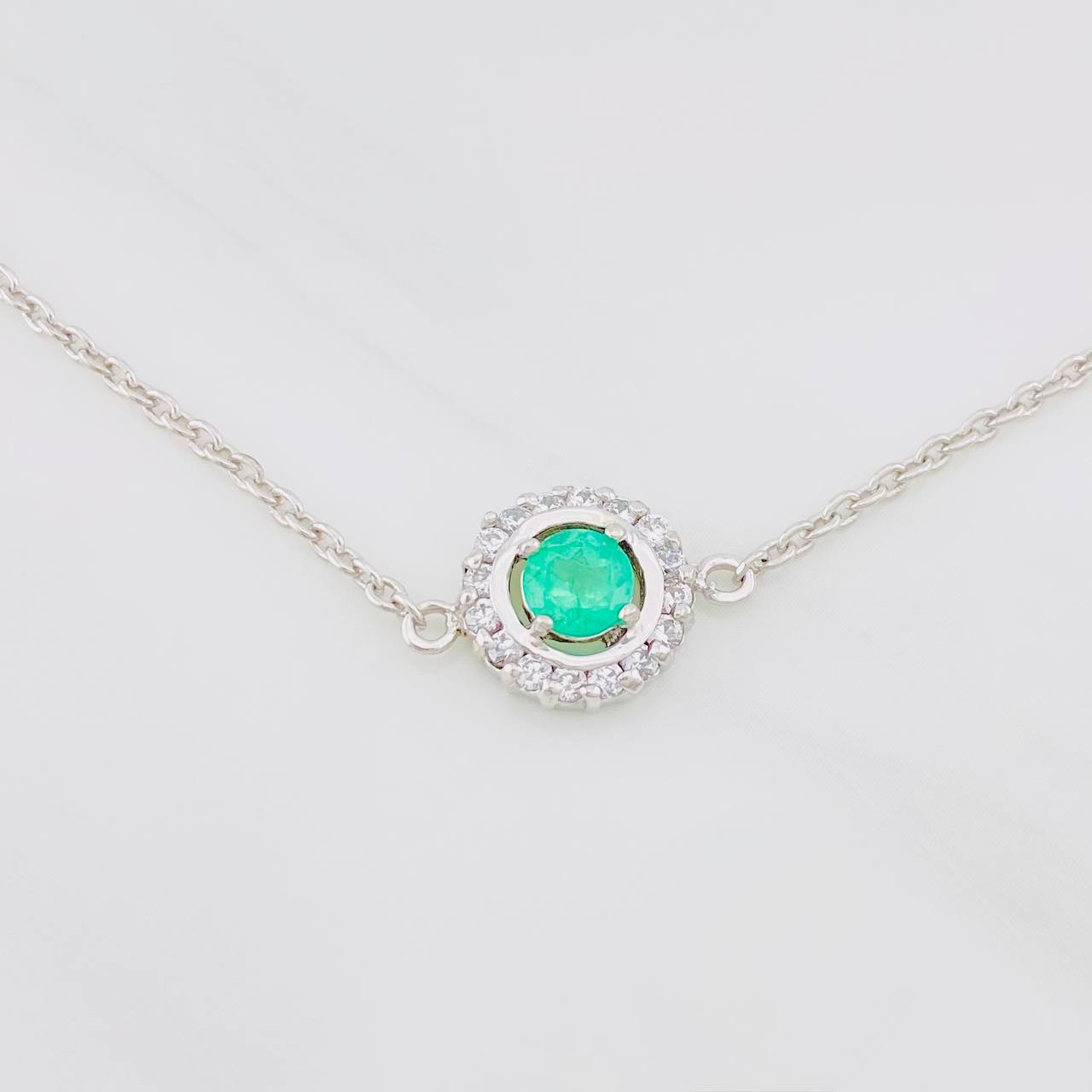 Pulso Halo Circular Esmeralda 0.38pts 2.15g / 6 3/4 in / 0.94mm Plata 925
