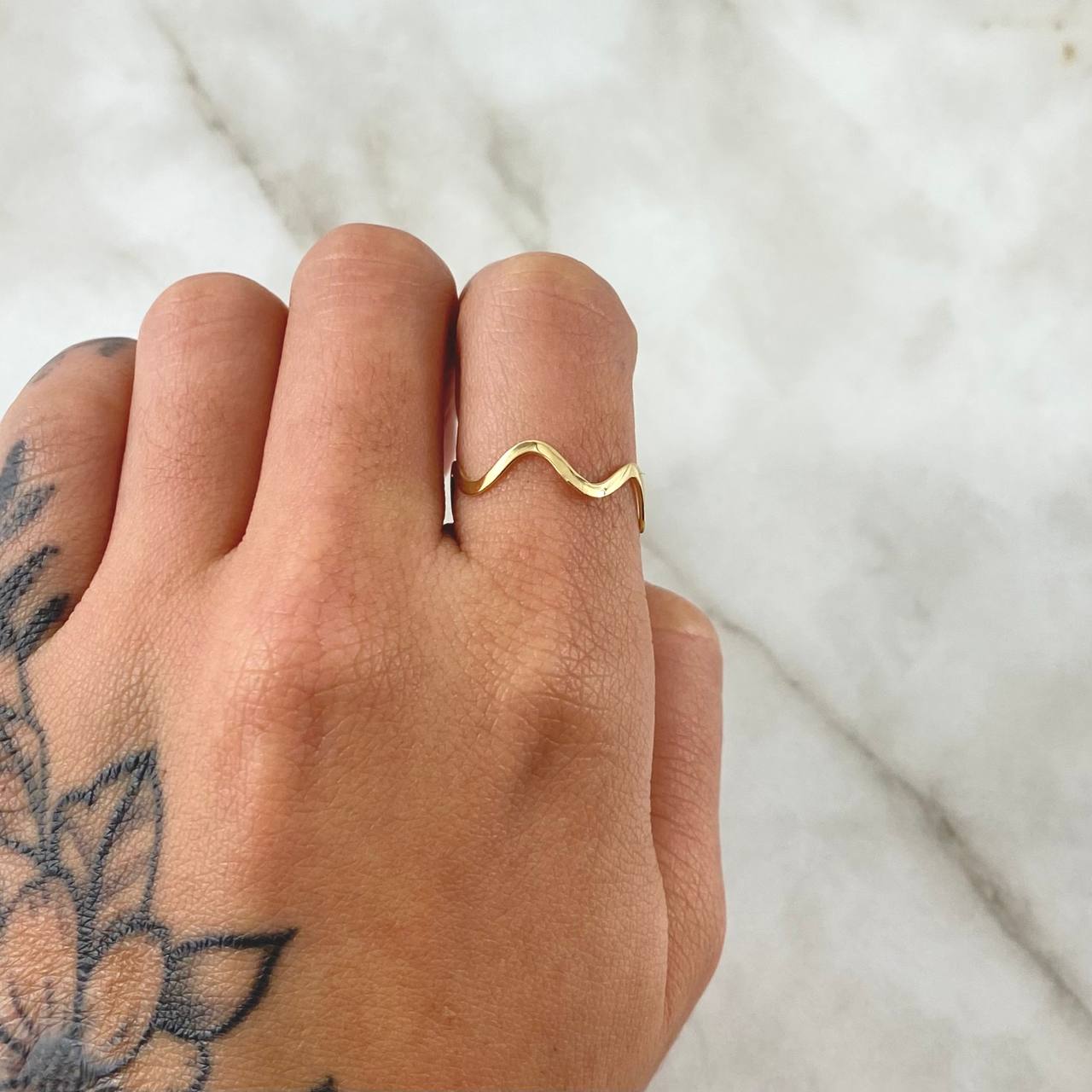 Anillo Zig Zag 1.25g / T5 Oro Amarillo 18K