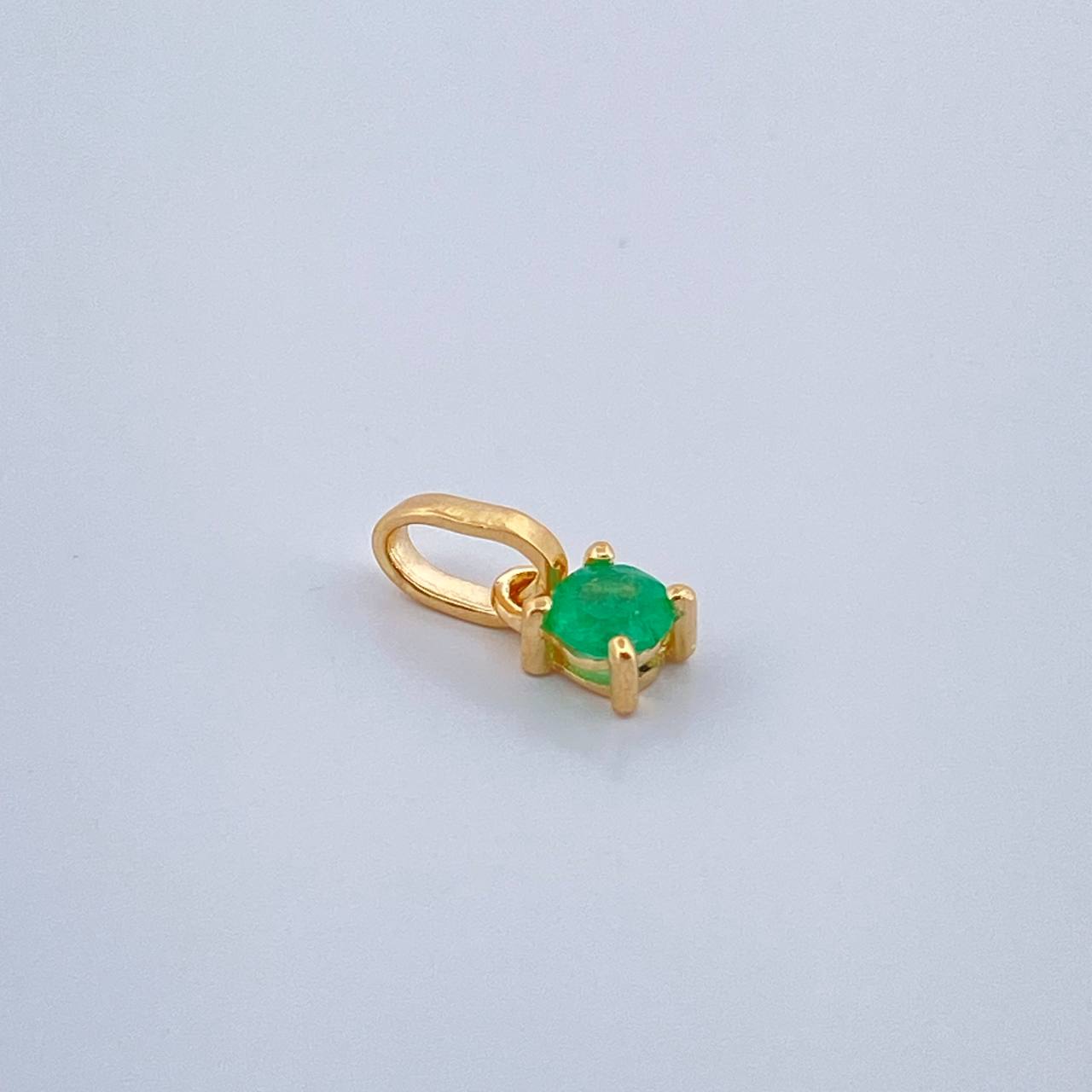 Dije Circular Esmeralda 0.45gr / 1/2 in / Oro Amarillo 18K %