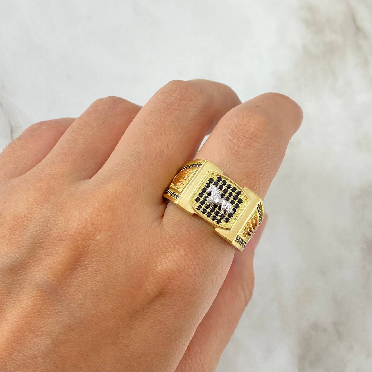 Horse Crown Ring 15.9gr / Size 11 / Yellow Gold Nac.Esp. ©