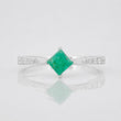 Anillo Rombo Esmeralda 32pts 1.85g / T8 Plata 925