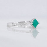 Anillo Rombo Esmeralda 32pts 1.85g / T8 Plata 925