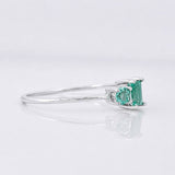Anillo Figuras Esmeraldas 26pts 0.75g / T6 1/4 Plata 925