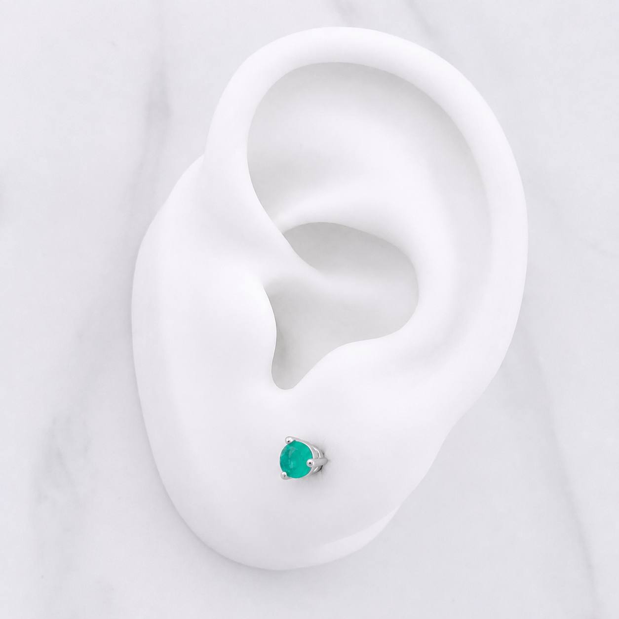 Topos Tres Garras Esmeraldas 50pts Esmeraldas 0.25pts 0.65g / in / 3.86mm Plata 925