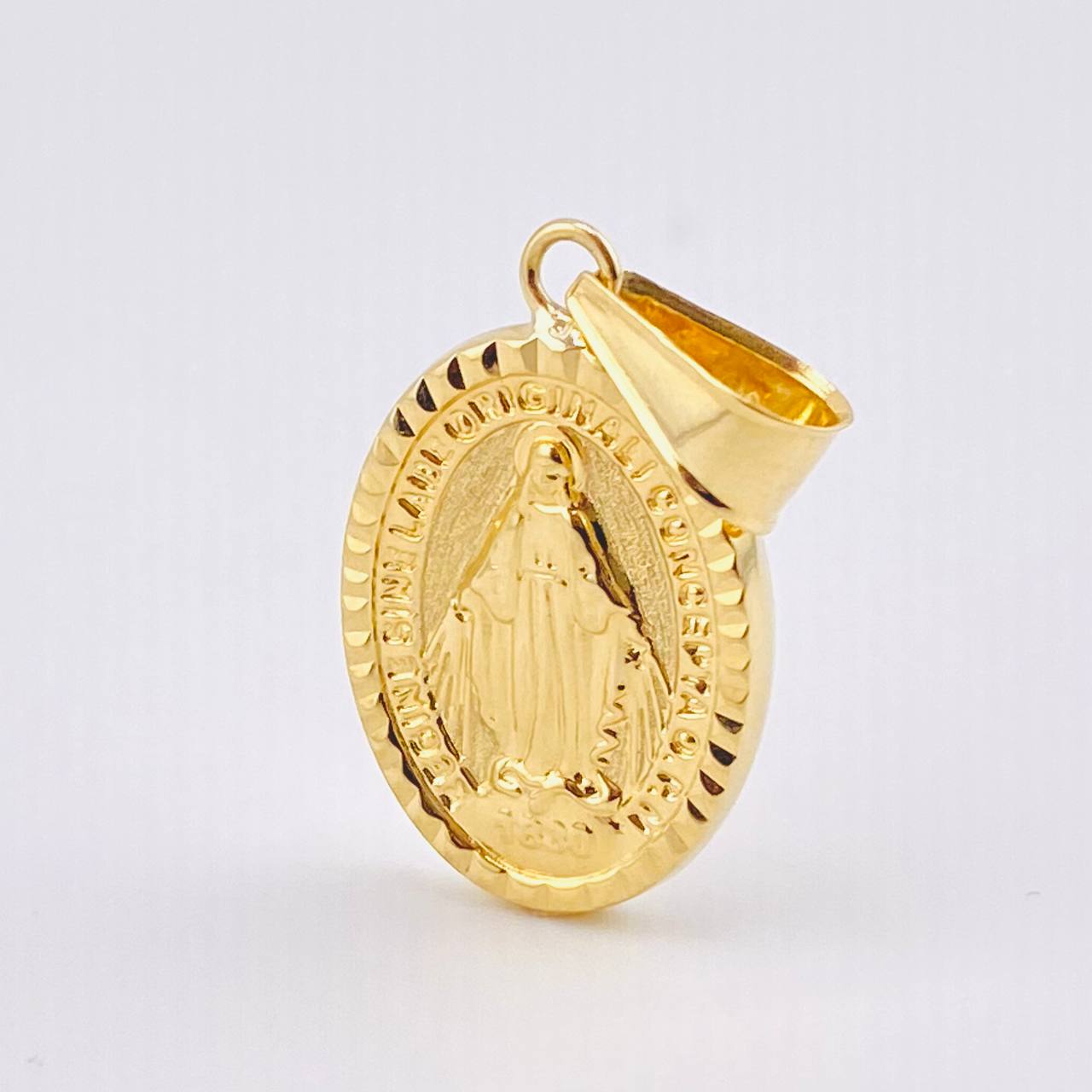 Pendant Miraculous Virgin 1.55gr / 1 in / Yellow Gold 18K *