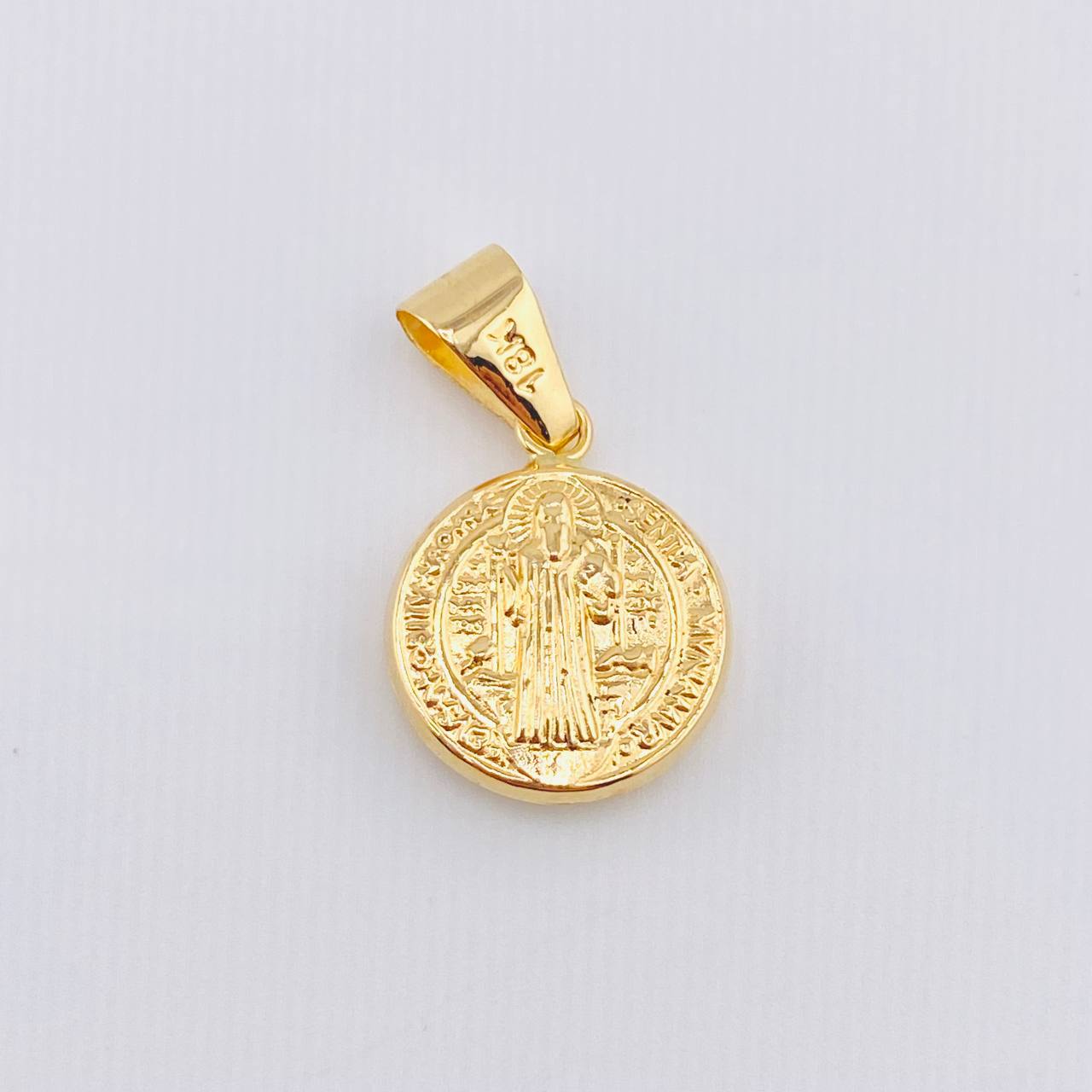 Pendant Saint Benedict 0.8gr / 3/4 in / Yellow Gold 18K *