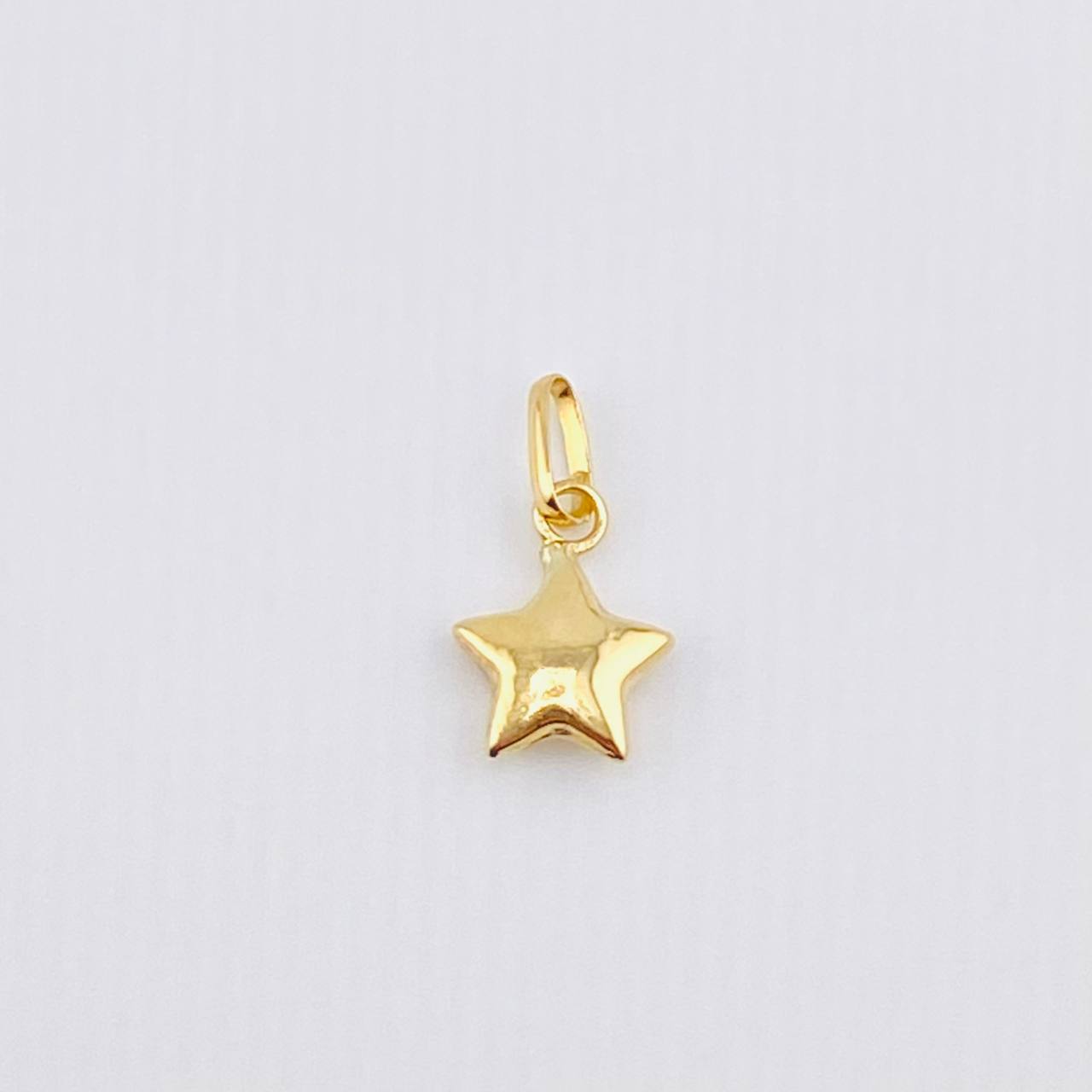 Pendant Star 0.25gr / 1/2 in / Yellow Gold 18K *