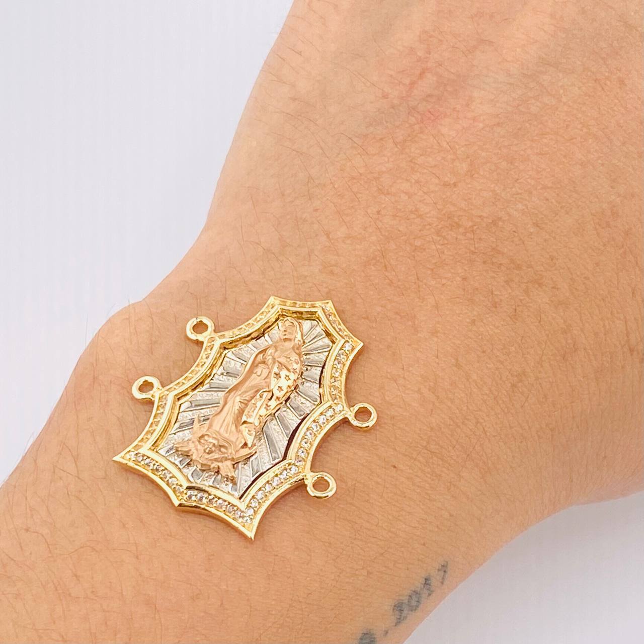 Herraje Virgen Guadalupe Silueta 6.85gr / 1 1/4 in / Tres Oros 18K *