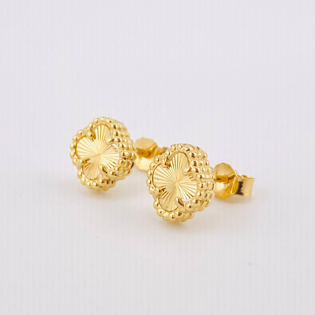 Topos Trebol Diamantado 2.15gr / 7.2mm Oro Amarillo Nac.Esp. 18K ©