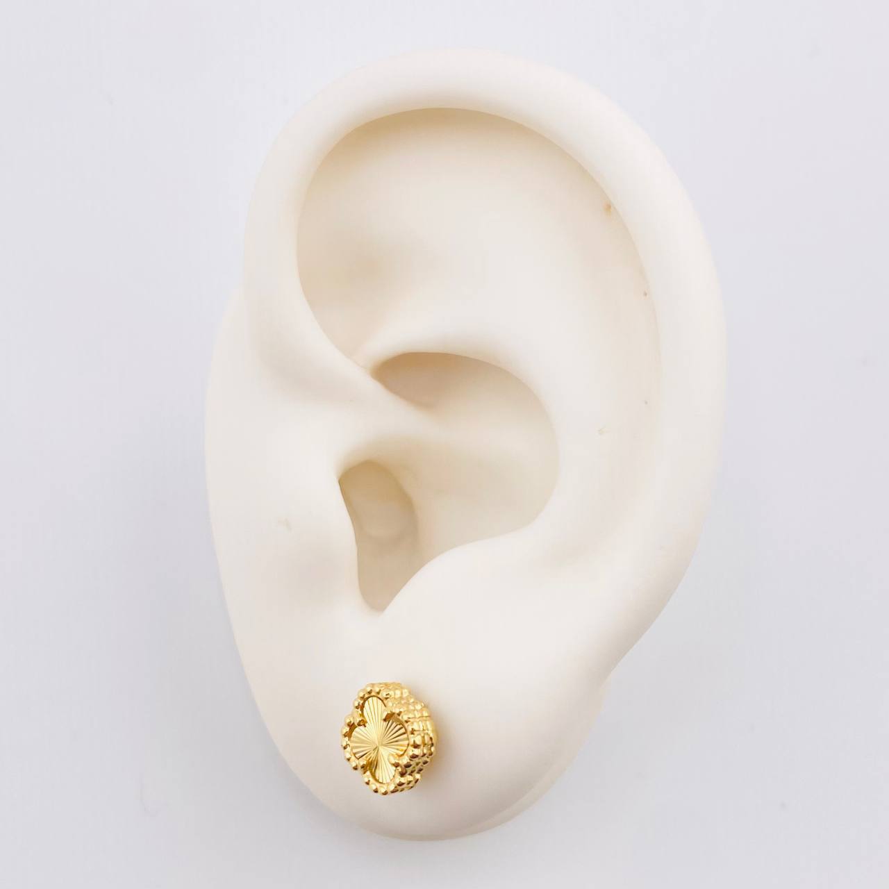 Topos Trebol Diamantado 2.15gr / 7.2mm Oro Amarillo Nac.Esp. 18K ©