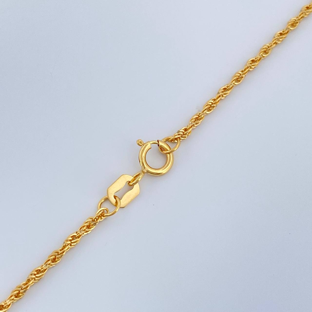 Cadena Lazo 0.9gr / 19 3/4 in / 1mm Oro Amarillo +3 18K $